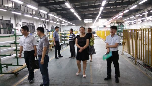 集团董秘廖生兴率队赴爱康集团学习考察